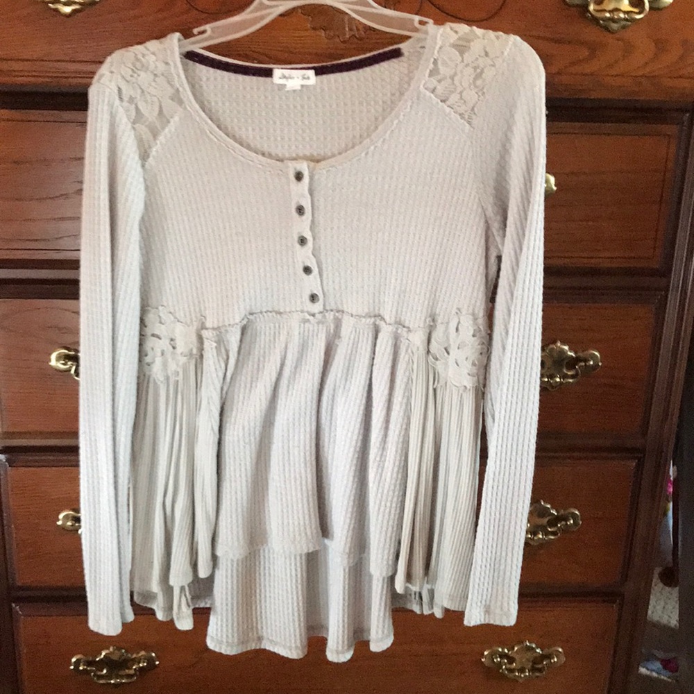 Skylar + Jade flowy top!